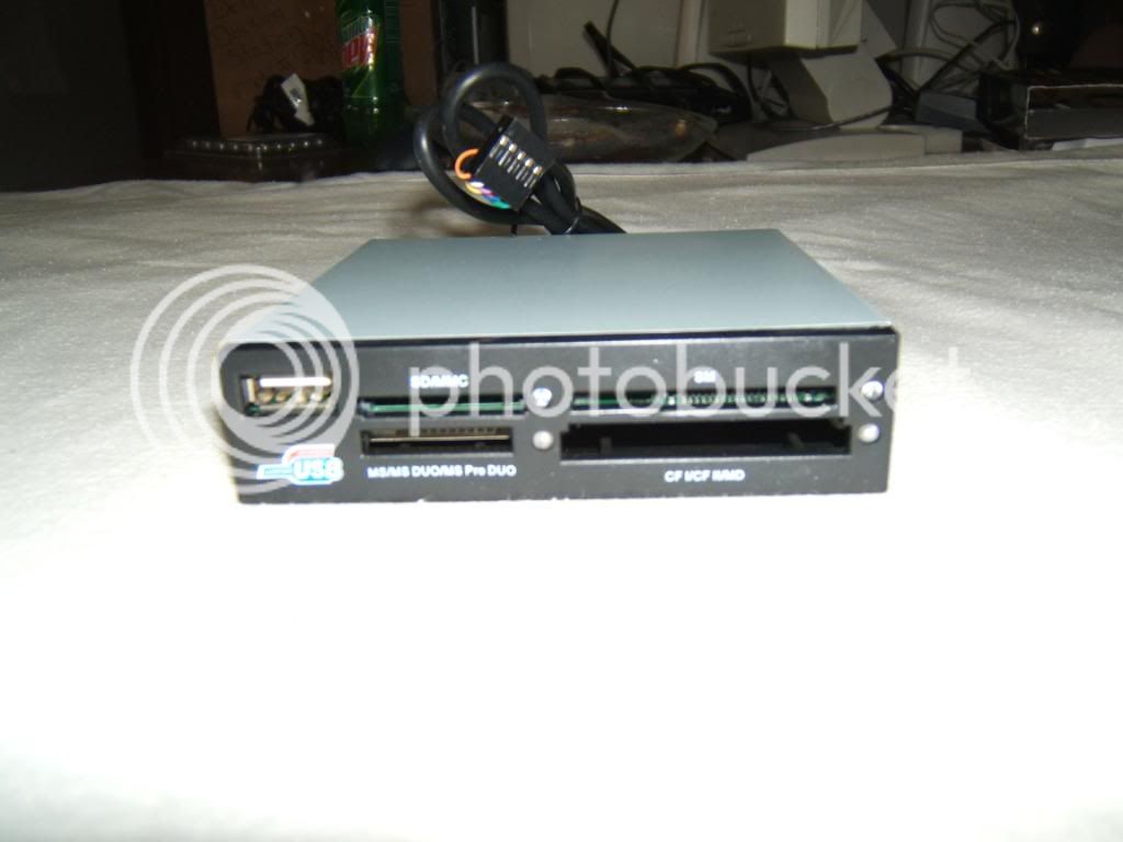 [Image: RosewillInternal52in1Cardreaderfron.jpg]