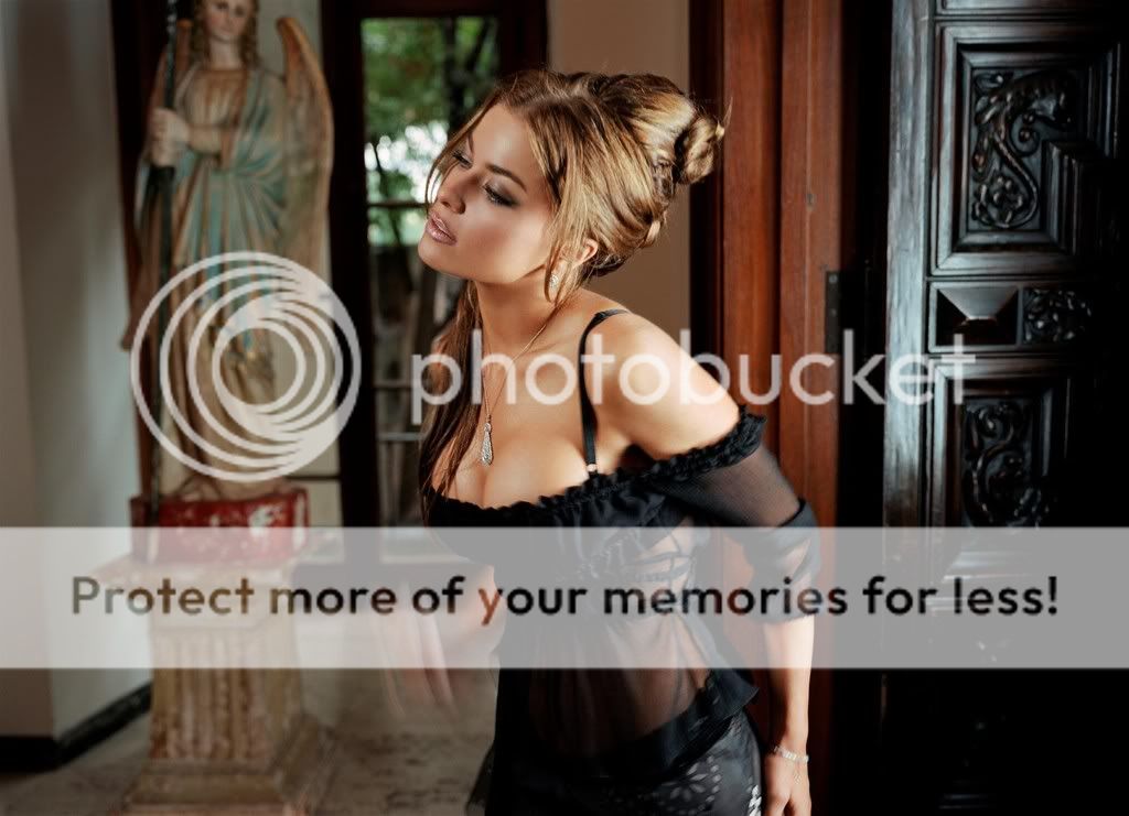 Carmen Electra